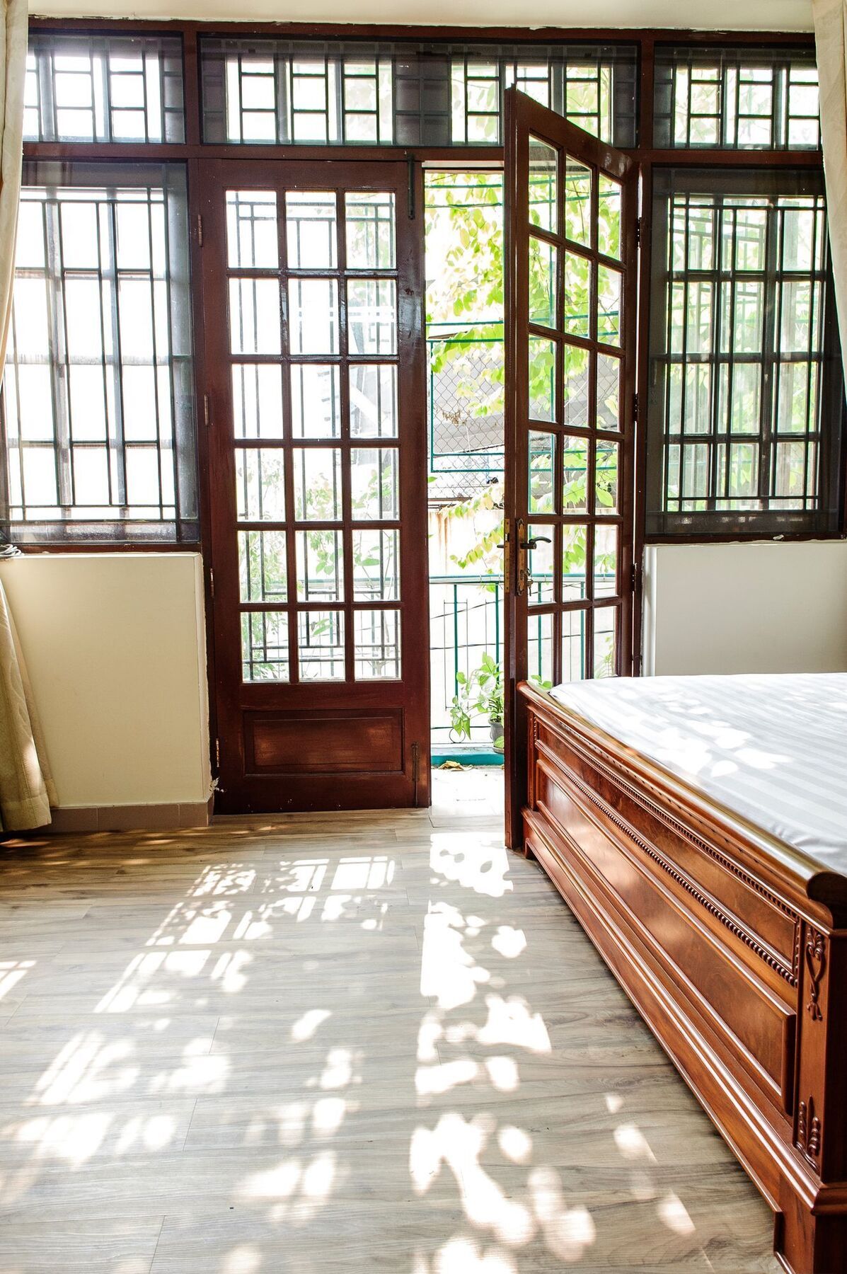 Khách sạn Linh Homes For Expat 2*